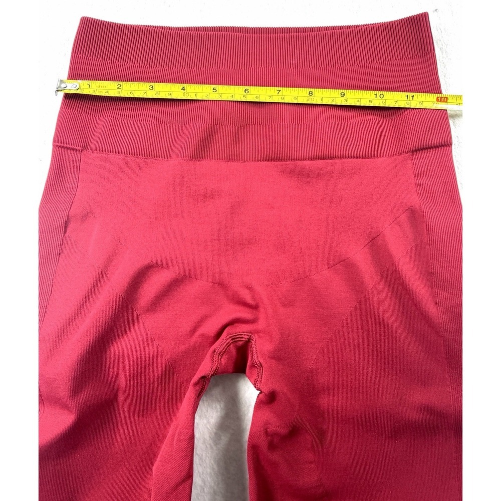 Lululemon Ebb to Street Tight Pink Seamless High Rise Crop Leggings Size 4 - Picture 3 of 9